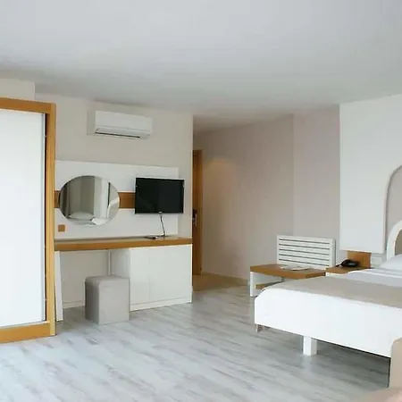 Hotel Breeze By Prestij Gumbet