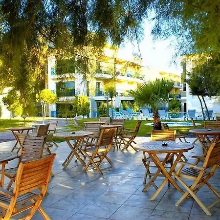 Breeze By Prestij Hotel