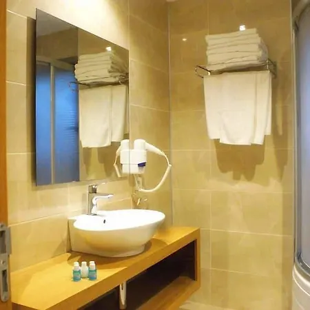 Hotel Breeze By Prestij 4*